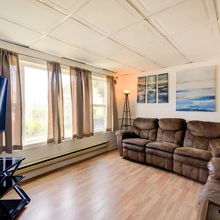 1 Ocean Fun Emerald Isle Apt, Steps To Beaches!